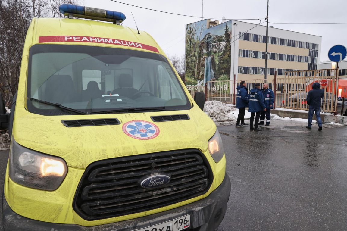 В Екатеринбурге водитель скорой помощи уснул за рулем и спровоцировал ДТП -  «Уральский рабочий»